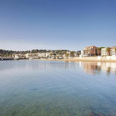 Apartamento With Balcony Terrace, Near Cavalaire-sur-Mer