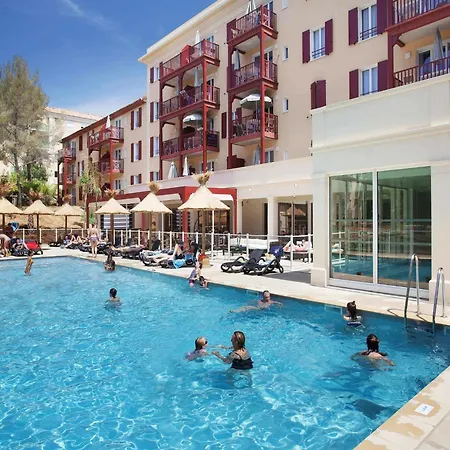 Apartamento With Balcony Terrace, Near Cavalaire-sur-Mer